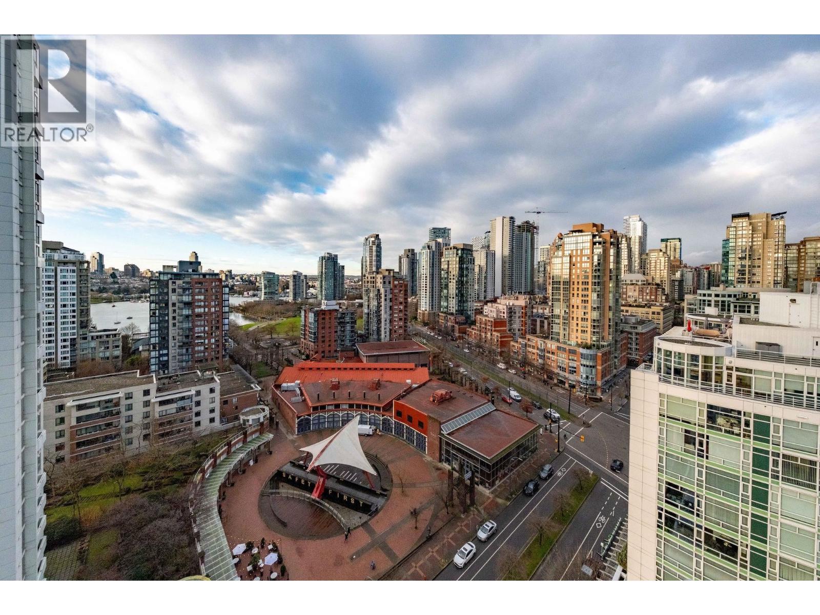 Listing Picture 32 of 32 : 2106 1199 MARINASIDE CRESCENT, Vancouver / 溫哥華 - 魯藝地產 Yvonne Lu Group - MLS Medallion Club Member