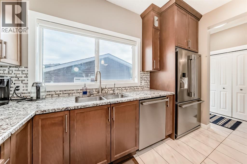 36 Red Embers Row Ne, Calgary, Alberta  T3N 0R3 - Photo 9 - A2278420