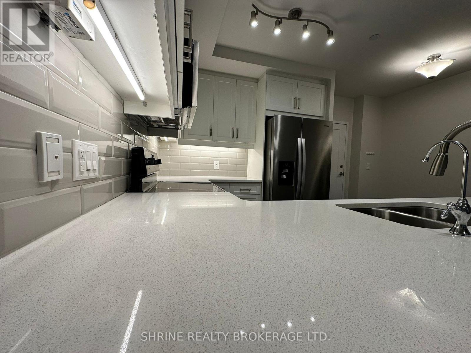 1105 - 505 Talbot Street, London East, Ontario  N6A 2S6 - Photo 10 - X12689966