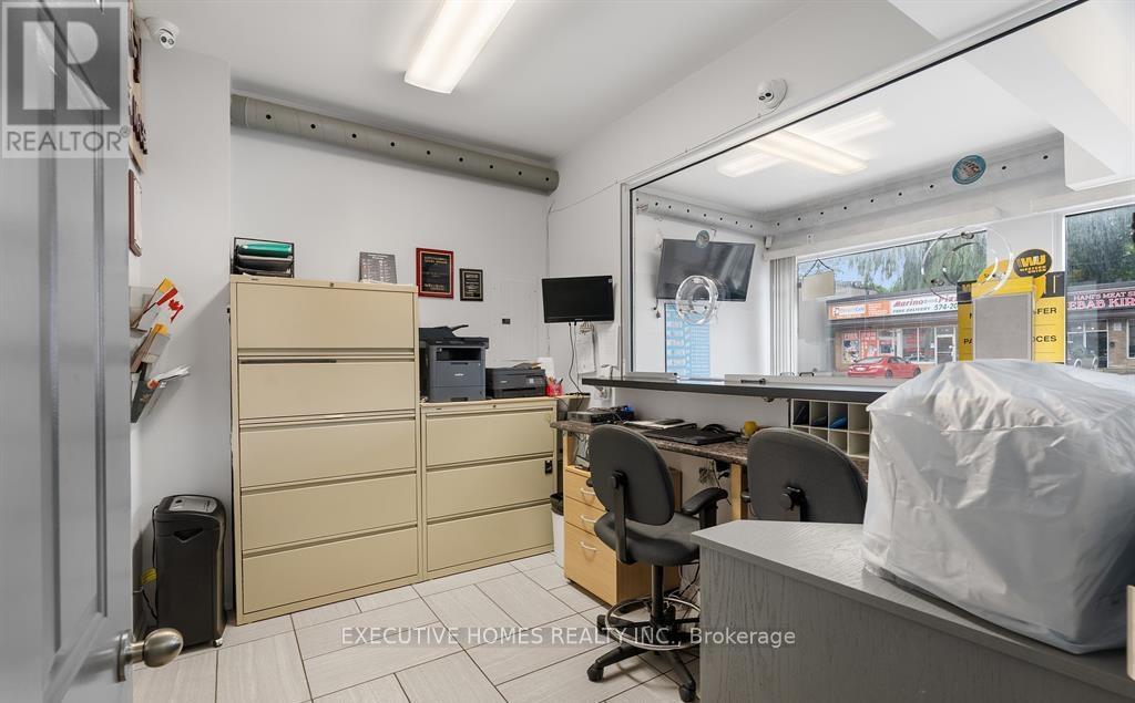 582 Upper James Street, Hamilton, Ontario  L9C 2Y6 - Photo 14 - X12678636