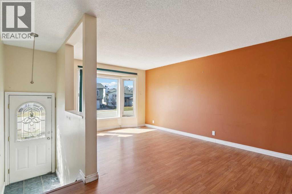 176 Fullerton Drive, Fort Mcmurray, Alberta  T9K 1P8 - Photo 3 - A2214544