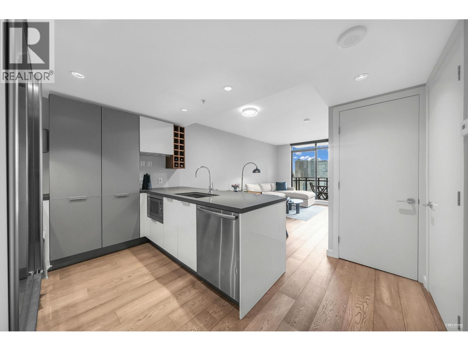 1907 788 Richards Street, Vancouver, British Columbia  V6B 0C7 - Photo 10 - R3078950