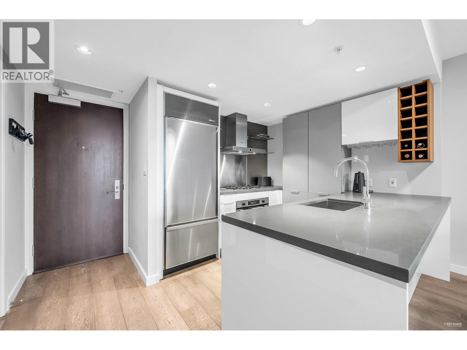 1907 788 Richards Street, Vancouver, British Columbia  V6B 0C7 - Photo 9 - R3078950