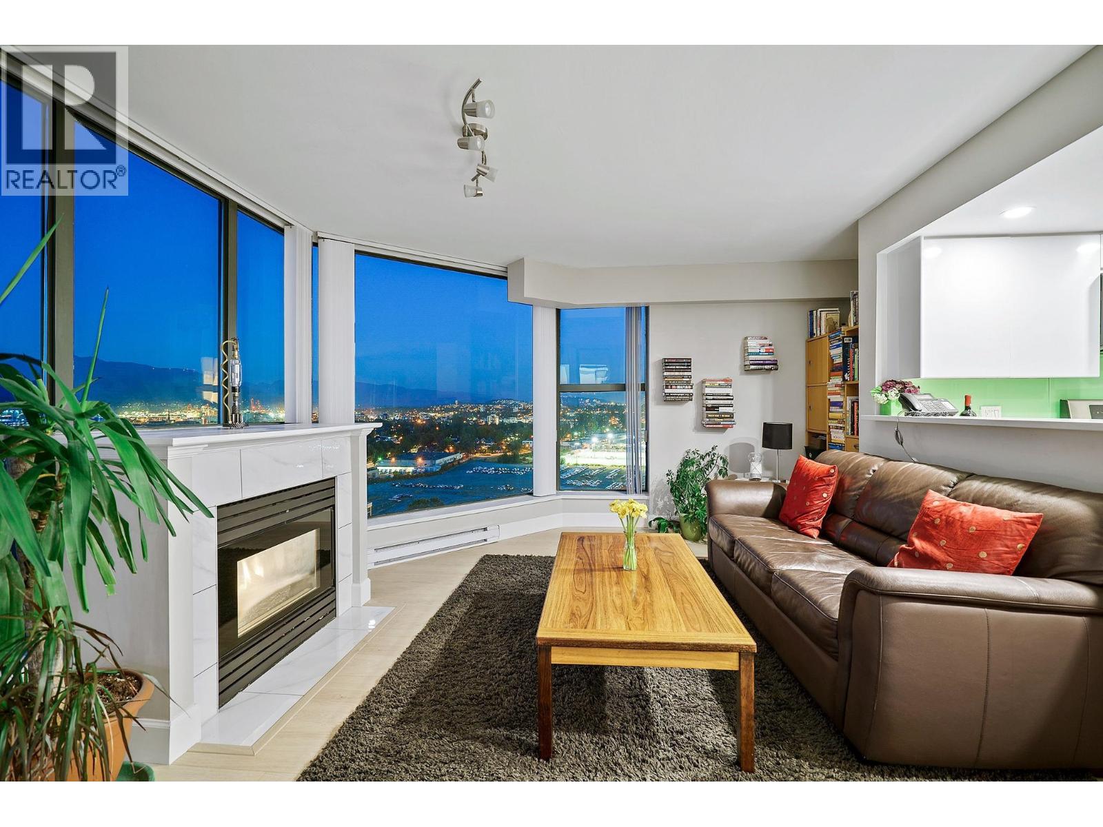 2001 1128 Quebec Street, Vancouver, British Columbia  V6A 4E1 - Photo 1 - R3078953