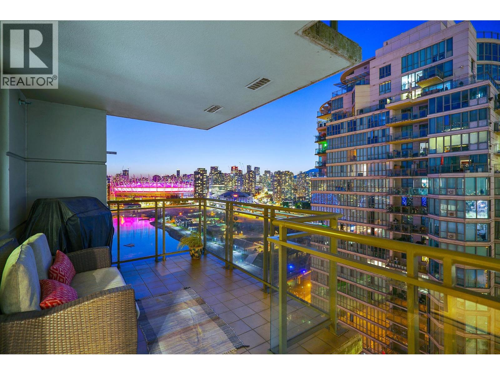 2001 1128 Quebec Street, Vancouver, British Columbia  V6A 4E1 - Photo 11 - R3078953