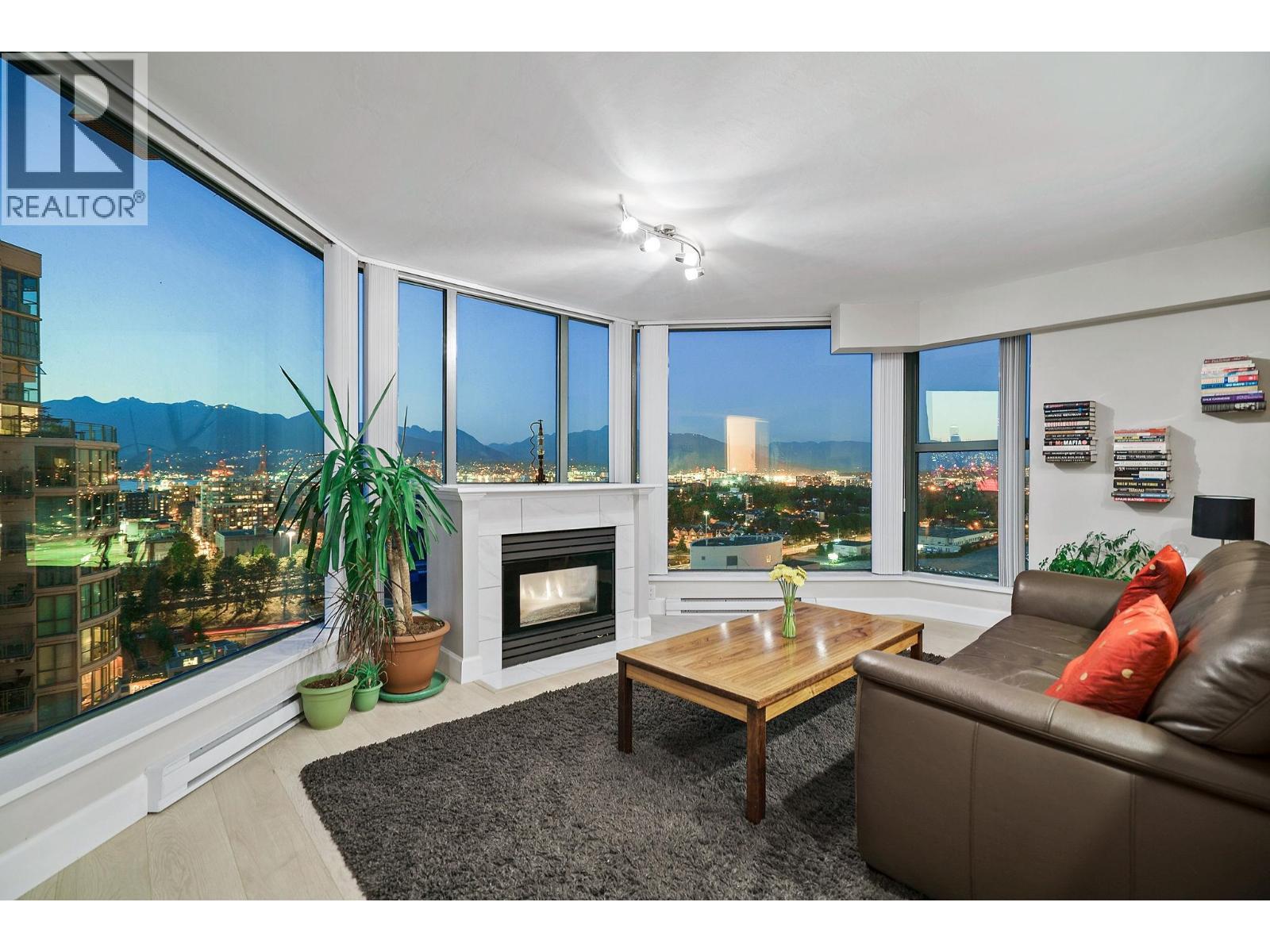 2001 1128 Quebec Street, Vancouver, British Columbia  V6A 4E1 - Photo 5 - R3078953