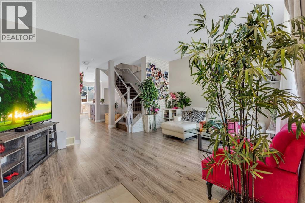 117 Howse Lane Ne, Calgary, Alberta  T3P 0Z3 - Photo 5 - A2275147