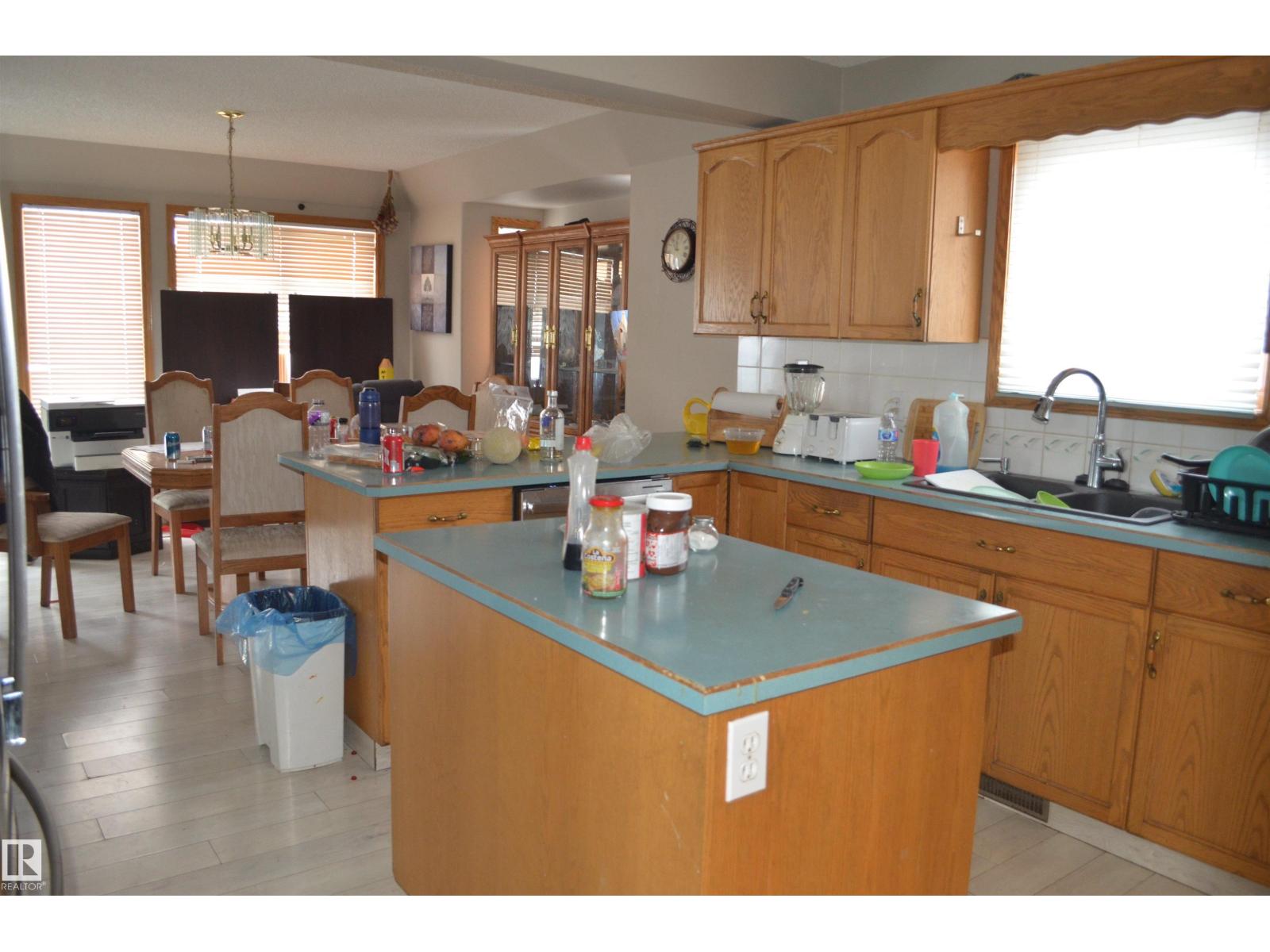 11511 9 Av Nw, Edmonton, Alberta  T6J 6T9 - Photo 4 - E4469893