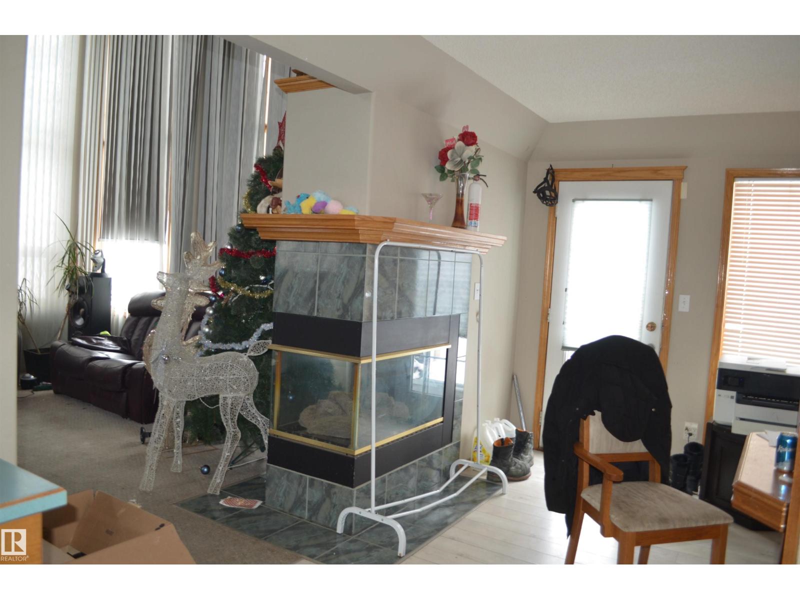 11511 9 Av Nw, Edmonton, Alberta  T6J 6T9 - Photo 6 - E4469893