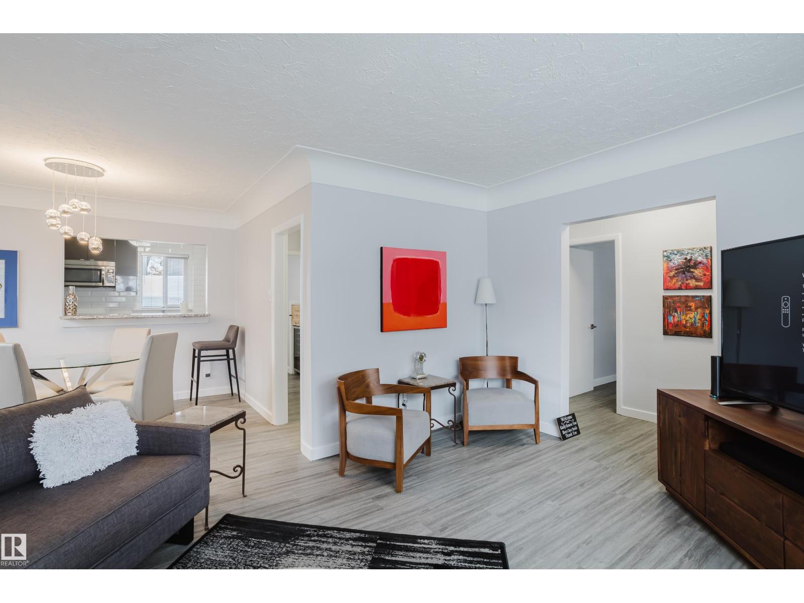 11708 130 St Nw, Edmonton, Alberta  T5J 1A1 - Photo 3 - E4469895