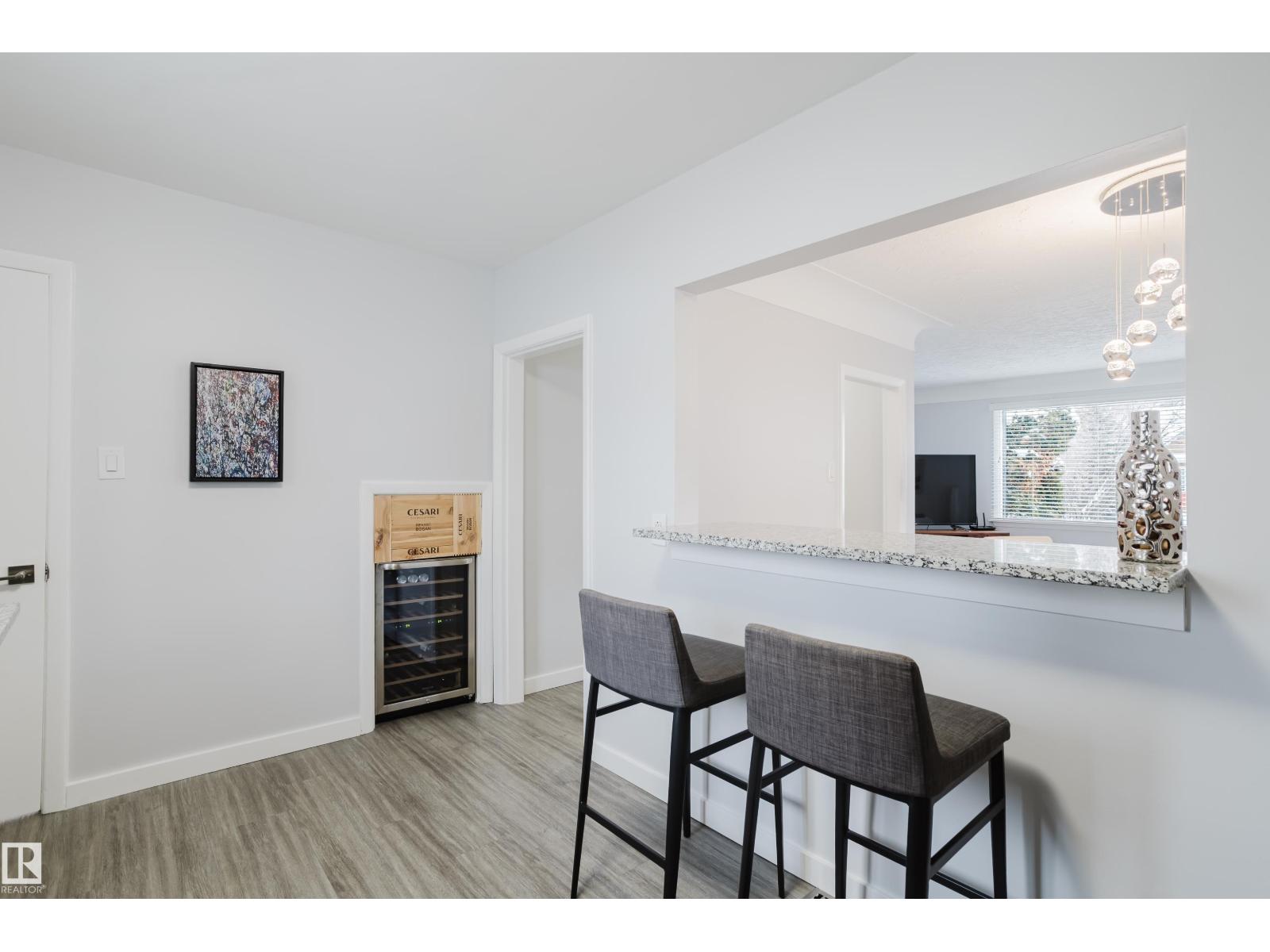 11708 130 St Nw, Edmonton, Alberta  T5J 1A1 - Photo 9 - E4469895