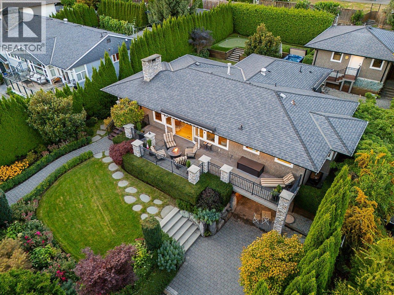 1425 PALMERSTON AVENUE, West Vancouver, British Columbia