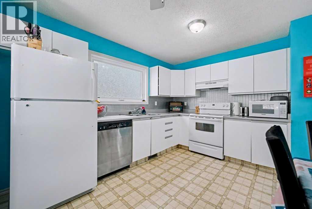 29 Erin Green Way Se, Calgary, Alberta  T2B 3C2 - Photo 12 - A2278541