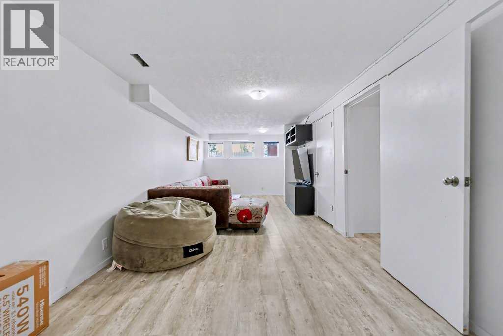 29 Erin Green Way Se, Calgary, Alberta  T2B 3C2 - Photo 22 - A2278541