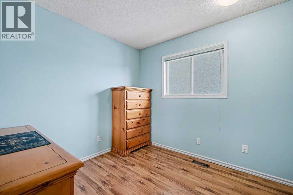 29 Erin Green Way Se, Calgary, Alberta  T2B 3C2 - Photo 18 - A2278541