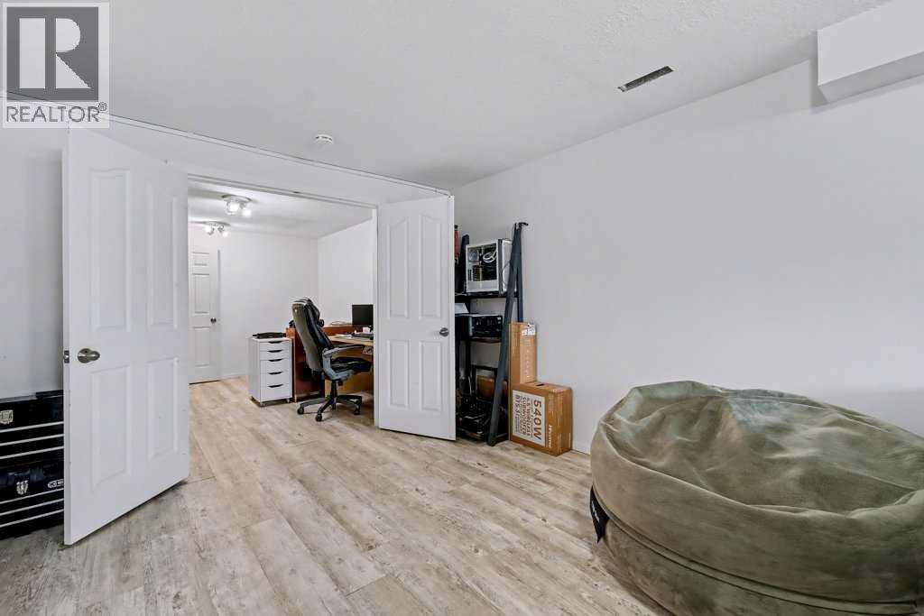 29 Erin Green Way Se, Calgary, Alberta  T2B 3C2 - Photo 23 - A2278541