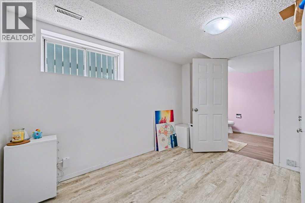 29 Erin Green Way Se, Calgary, Alberta  T2B 3C2 - Photo 27 - A2278541