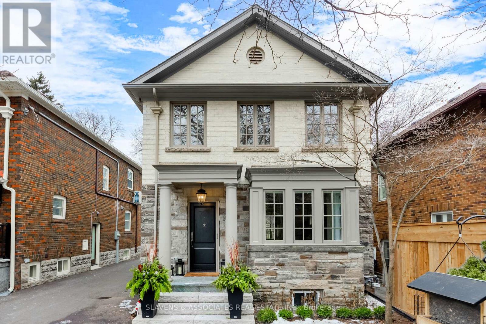 9 ELMSTHORPE AVENUE, Toronto, Ontario