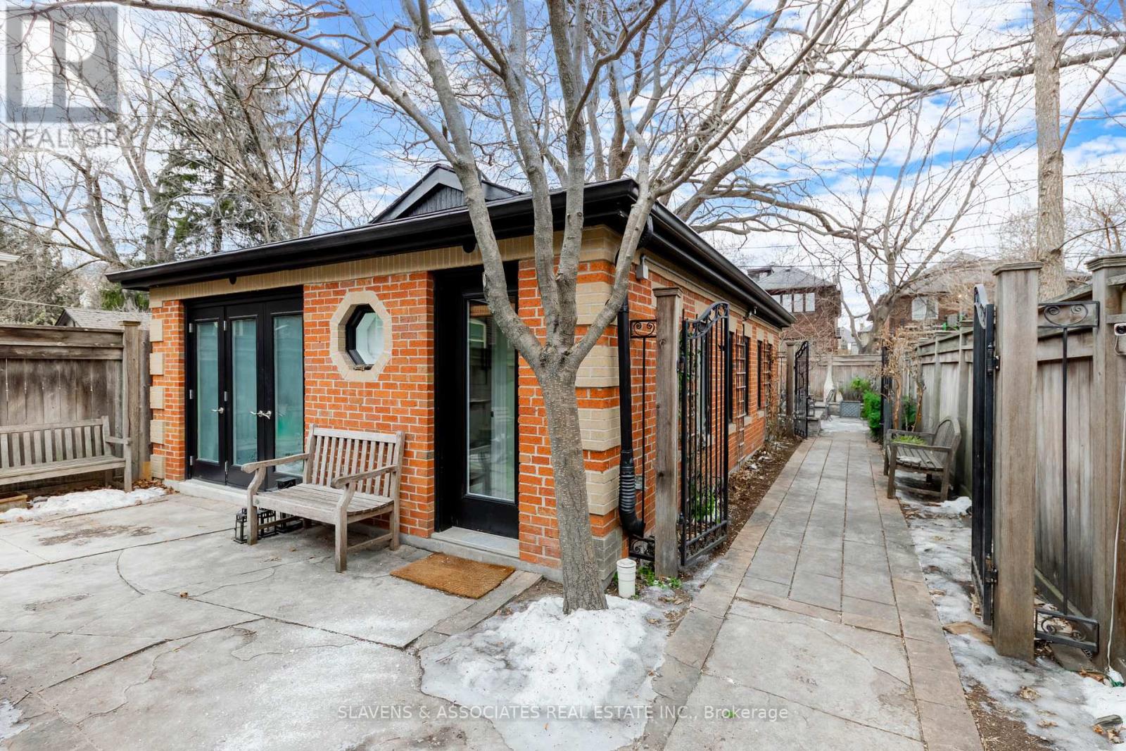 9 Elmsthorpe Avenue, Toronto, Ontario  M5P 2L5 - Photo 31 - C12692086