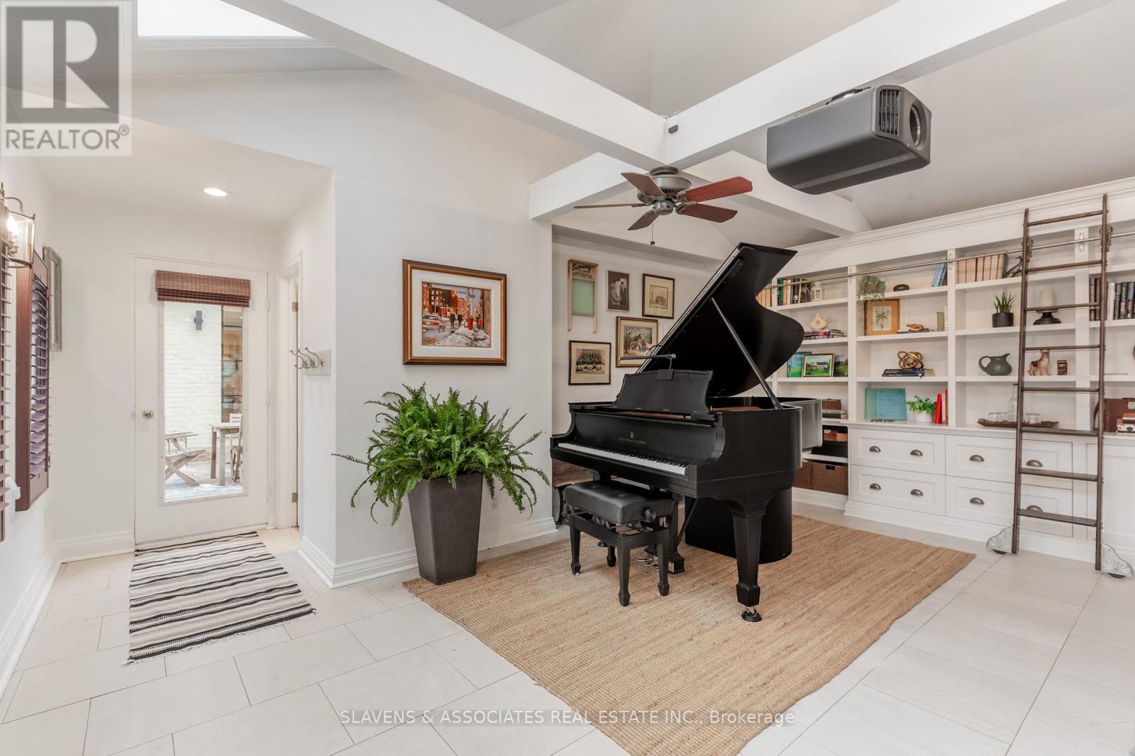 9 Elmsthorpe Avenue, Toronto, Ontario  M5P 2L5 - Photo 35 - C12692086