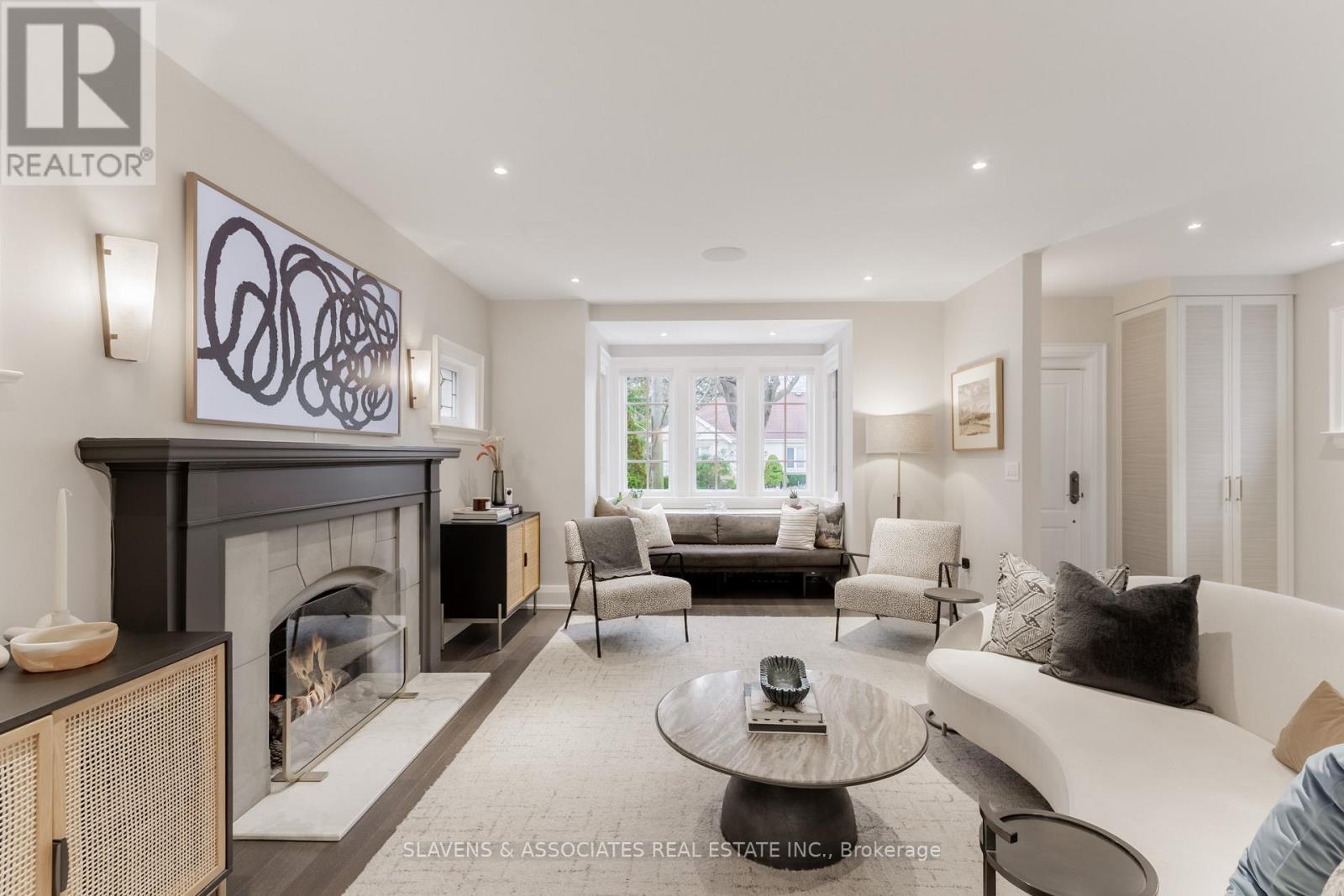 9 Elmsthorpe Avenue, Toronto, Ontario  M5P 2L5 - Photo 5 - C12692086