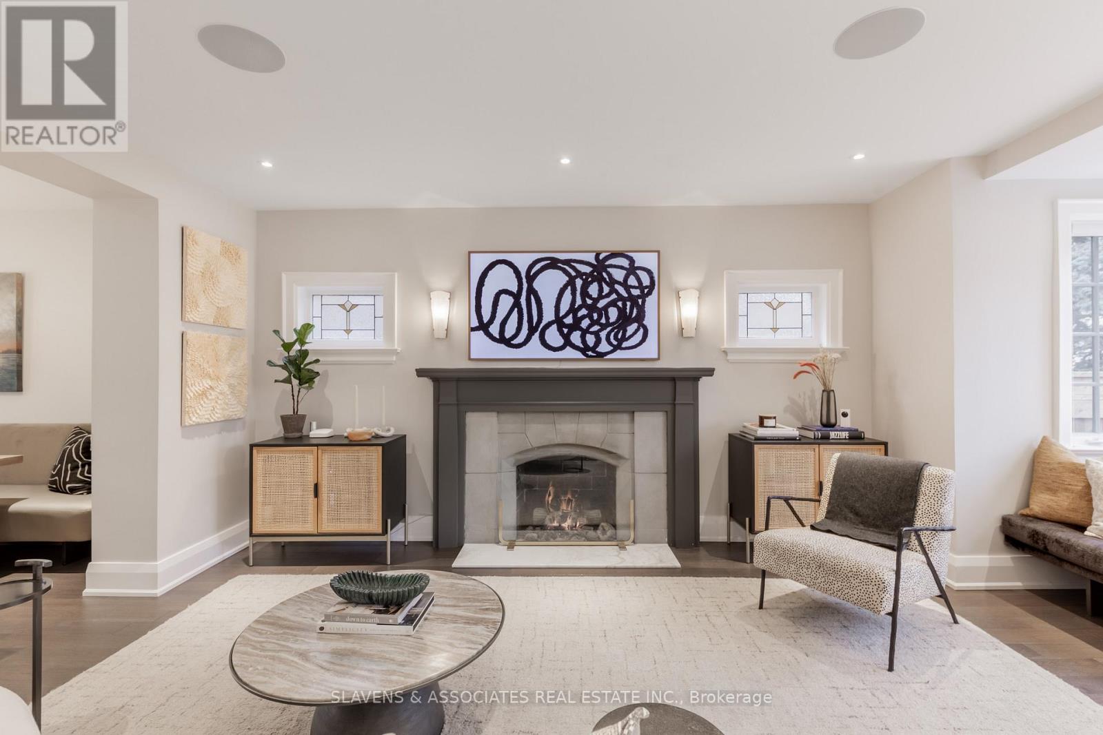 9 Elmsthorpe Avenue, Toronto, Ontario  M5P 2L5 - Photo 7 - C12692086