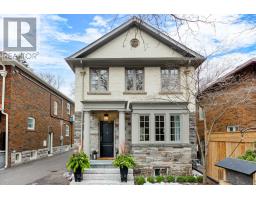 9 ELMSTHORPE AVENUE, Toronto, Ontario