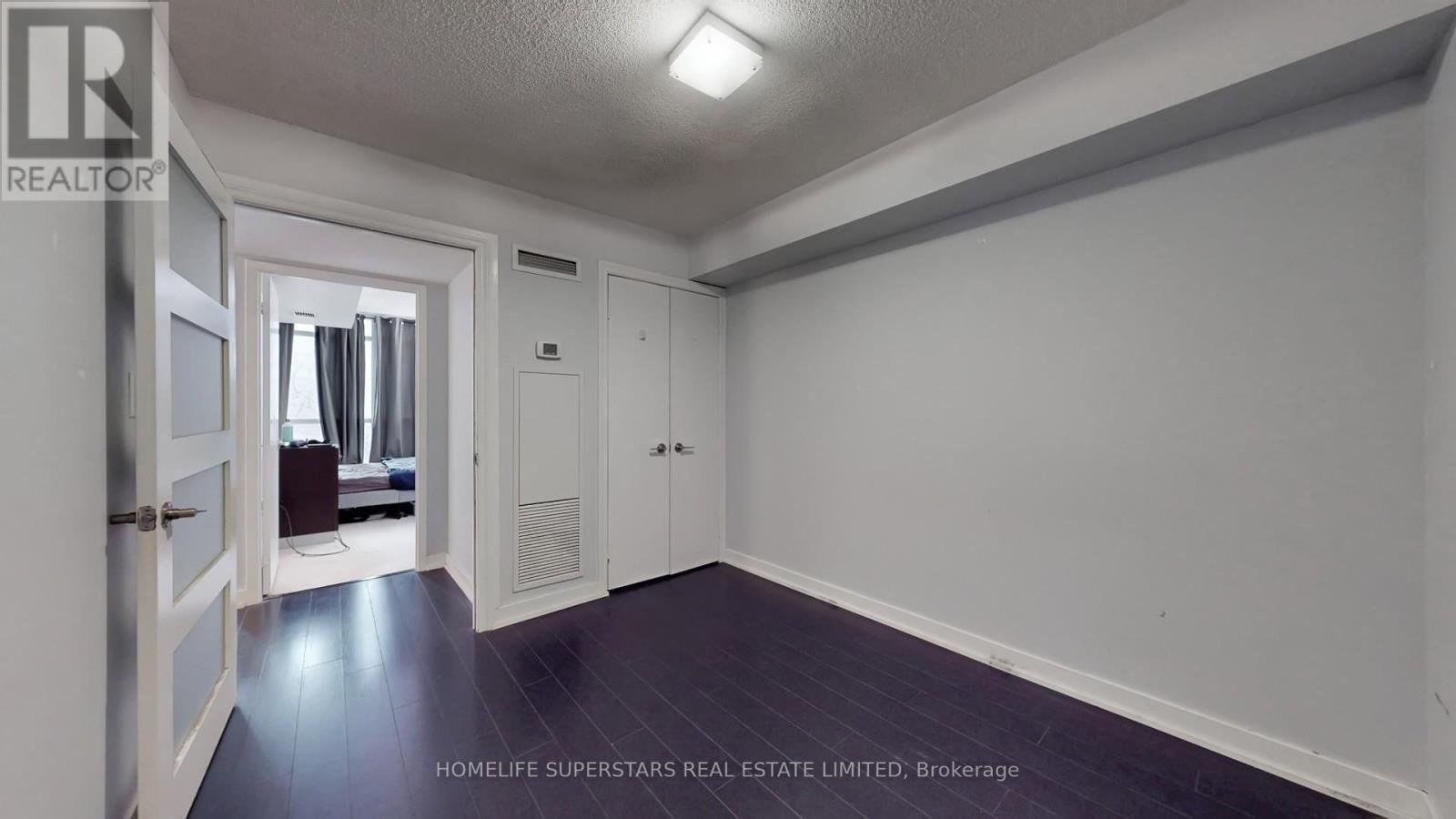 526 - 10 Capreol Court, Toronto, Ontario  M5V 4B3 - Photo 23 - C12692096