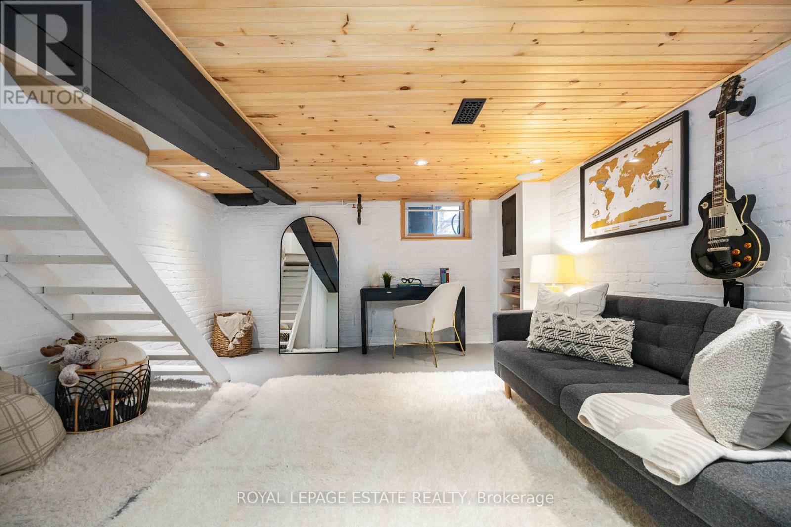 24 Hannaford Street, Toronto, Ontario  M4E 3G7 - Photo 28 - E12692116