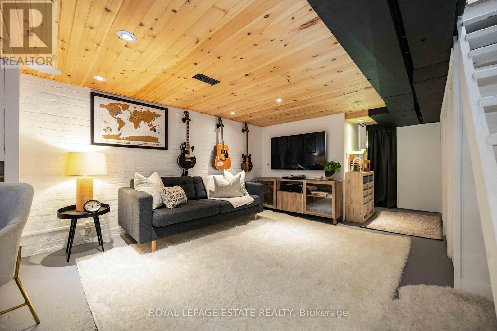 24 Hannaford Street, Toronto, Ontario  M4E 3G7 - Photo 31 - E12692116