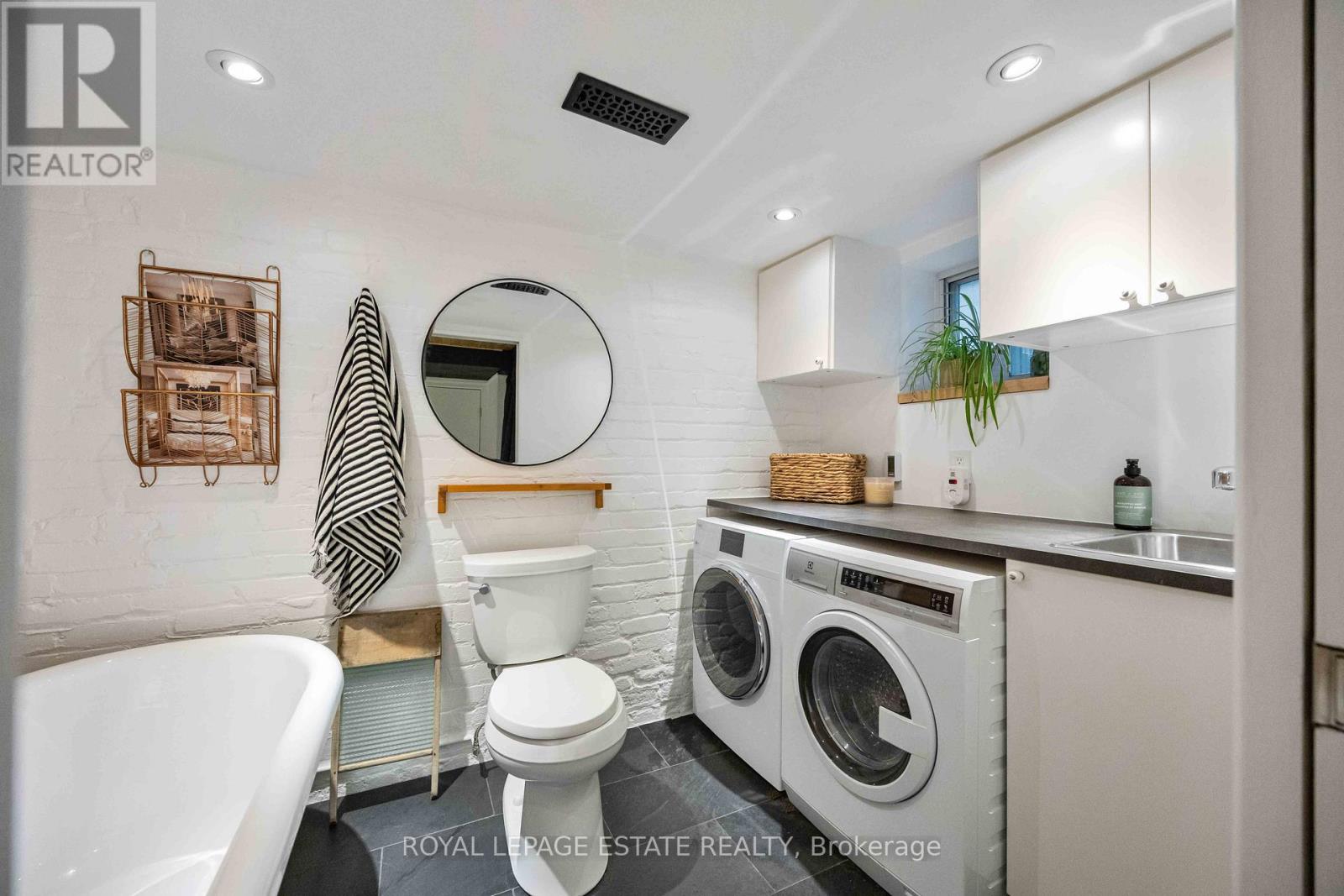 24 Hannaford Street, Toronto, Ontario  M4E 3G7 - Photo 33 - E12692116