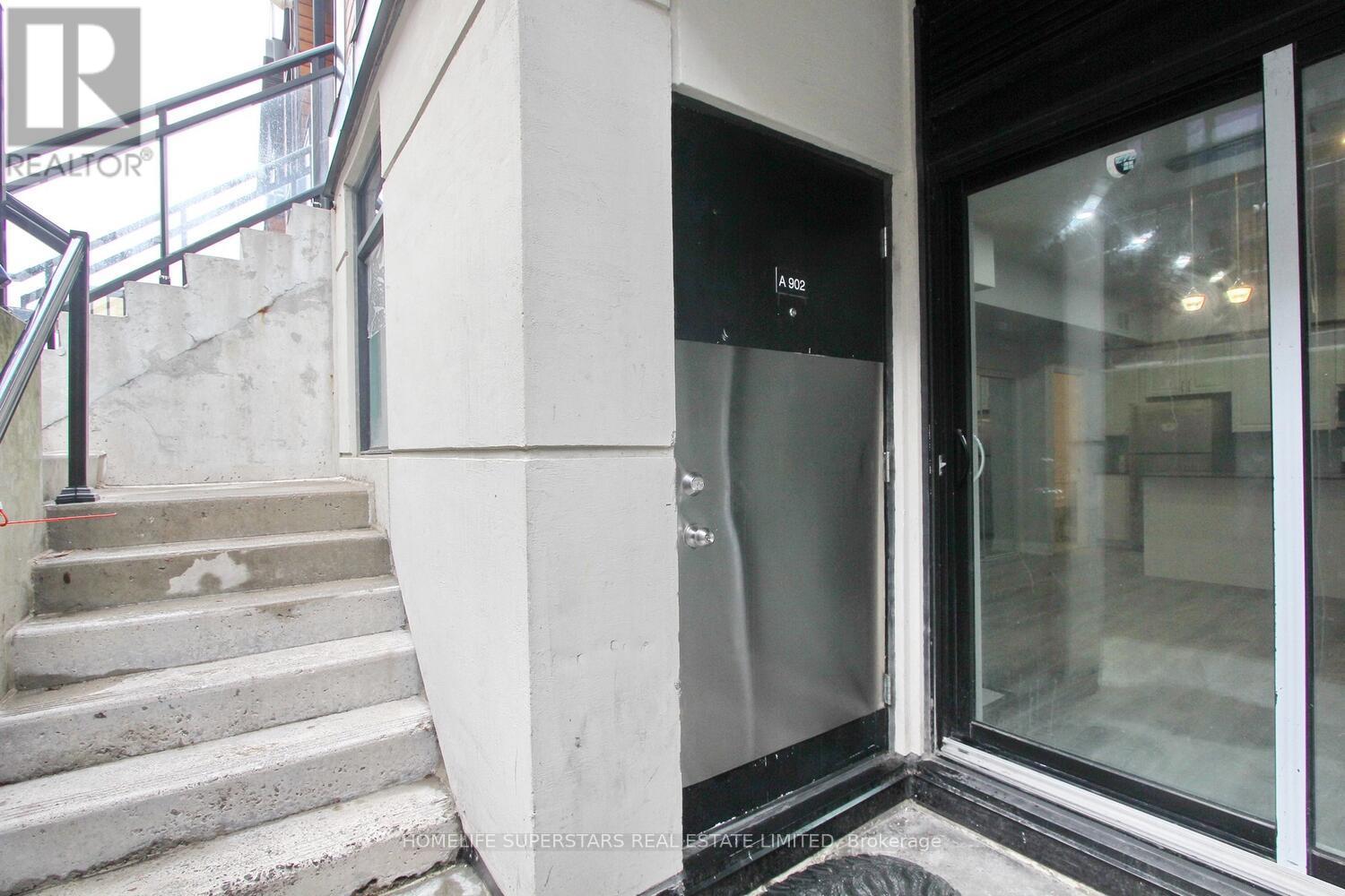 902 - 5309 Highway No 7, Vaughan, Ontario  L4L 0J1 - Photo 3 - N12692110