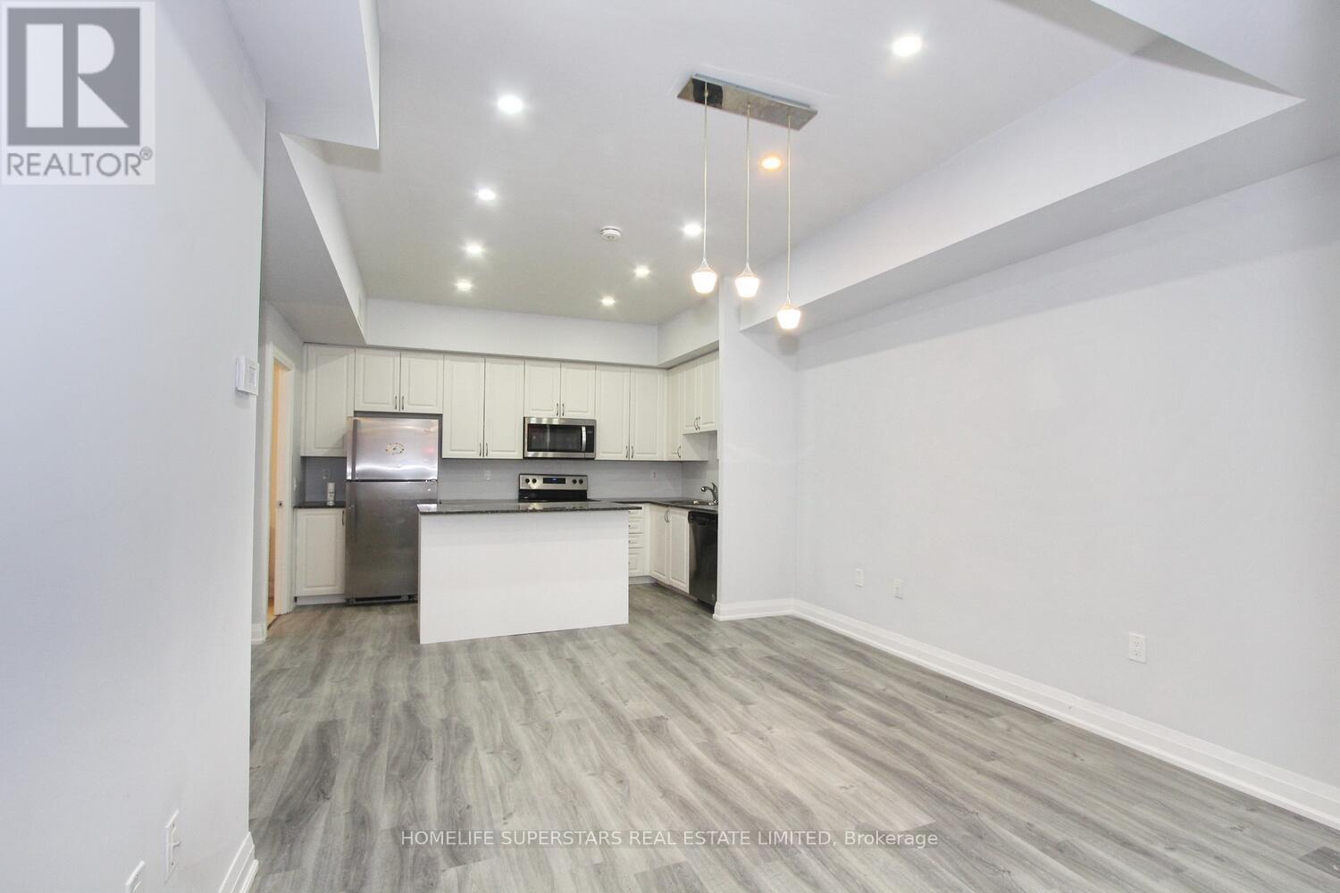 902 - 5309 Highway No 7, Vaughan, Ontario  L4L 0J1 - Photo 4 - N12692110