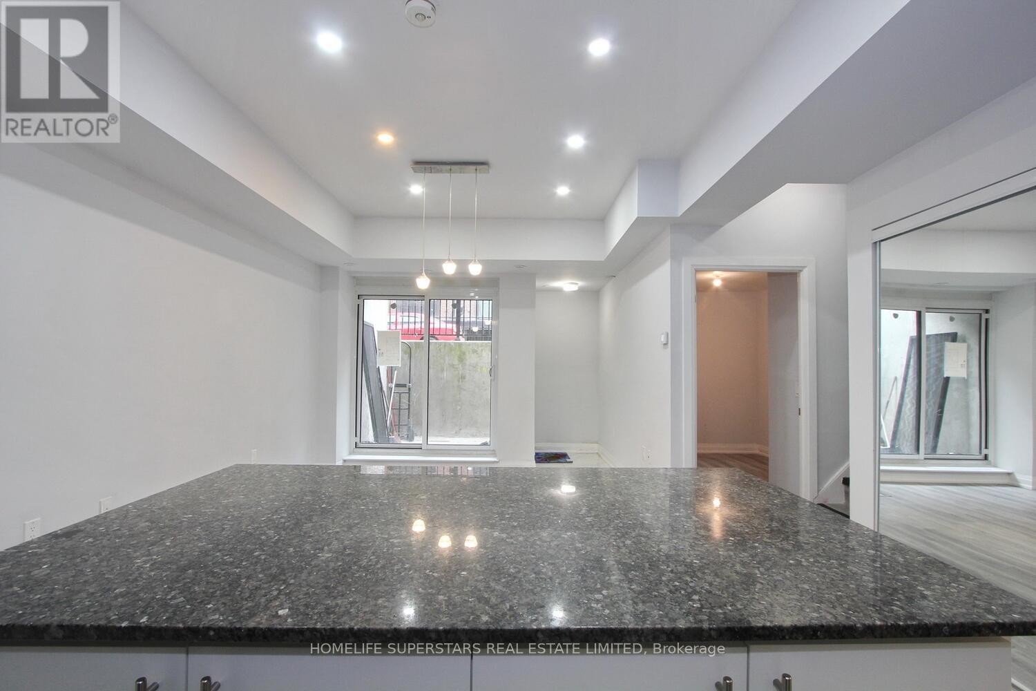 902 - 5309 Highway No 7, Vaughan, Ontario  L4L 0J1 - Photo 9 - N12692110