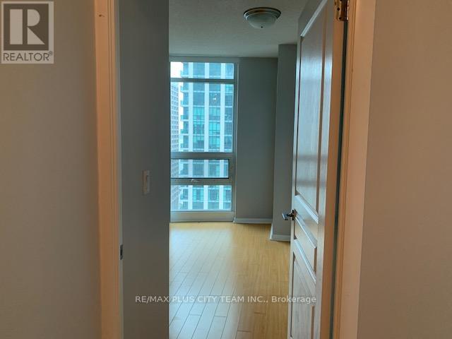 2312 - 18 Yonge Street, Toronto, Ontario  M5E 1Z8 - Photo 12 - C12692026