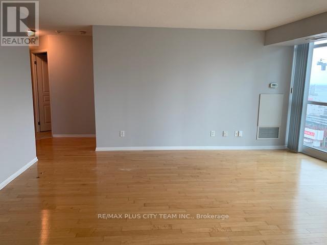 2312 - 18 Yonge Street, Toronto, Ontario  M5E 1Z8 - Photo 4 - C12692026