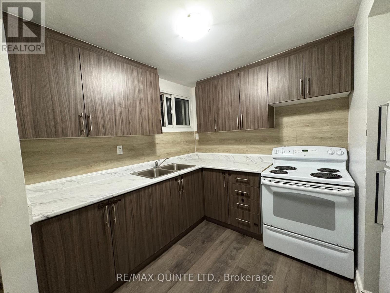 1 - 284 Front Street, Quinte West, Ontario  K8V 4P5 - Photo 4 - X12692122