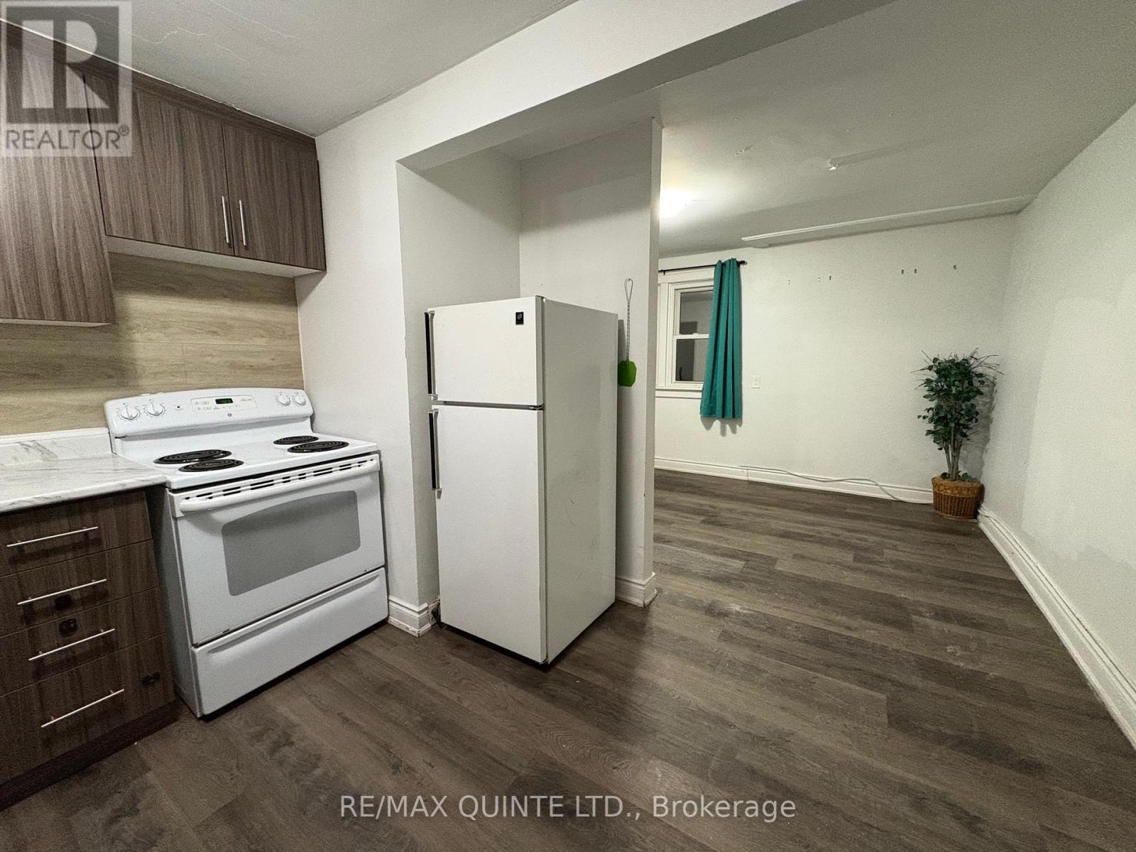 1 - 284 Front Street, Quinte West, Ontario  K8V 4P5 - Photo 6 - X12692122