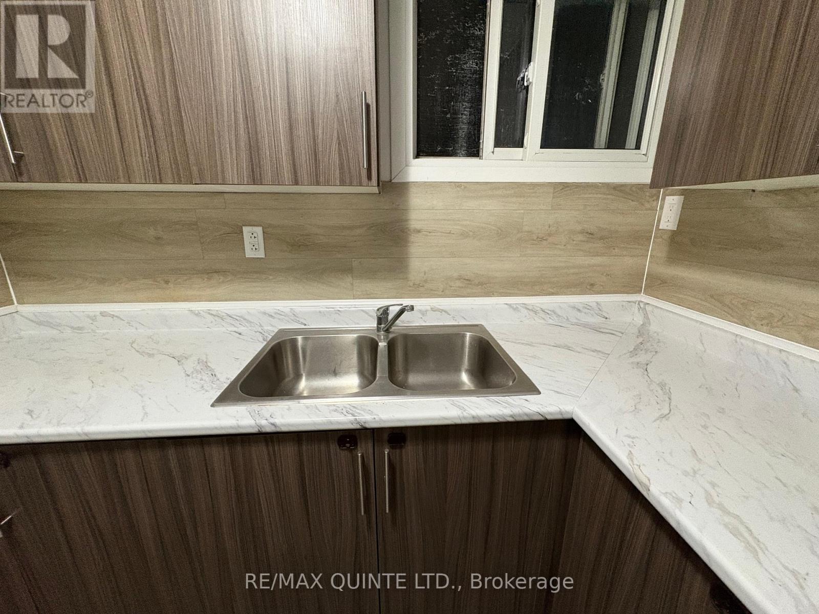 1 - 284 Front Street, Quinte West, Ontario  K8V 4P5 - Photo 5 - X12692122