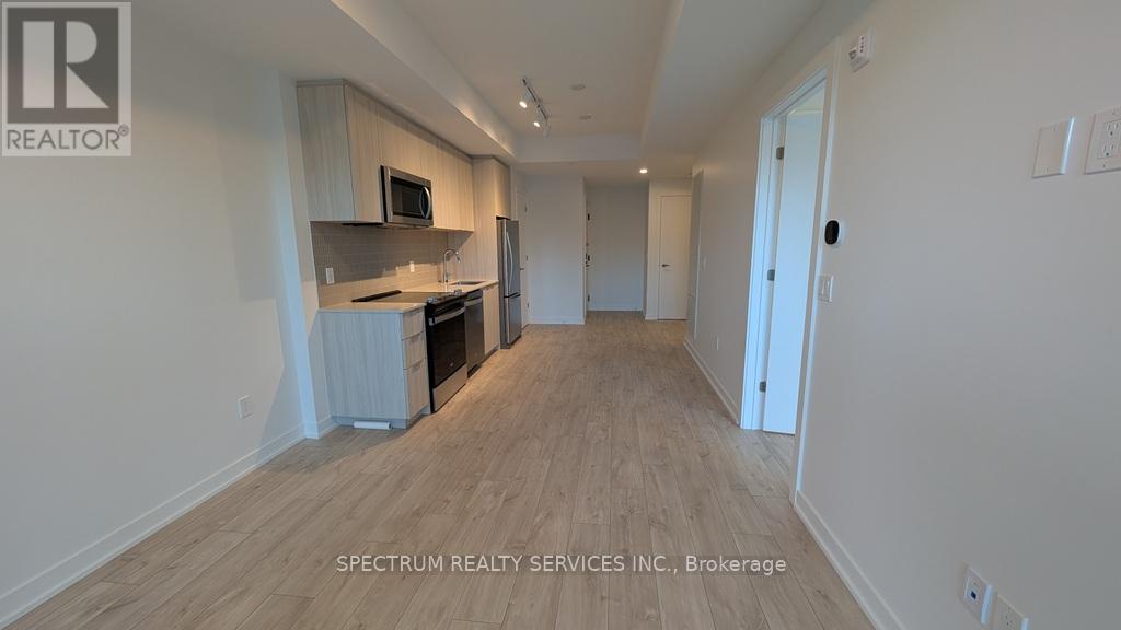 301 - 750 Whitlock Avenue, Milton, Ontario  L9E 2B4 - Photo 4 - W12682476