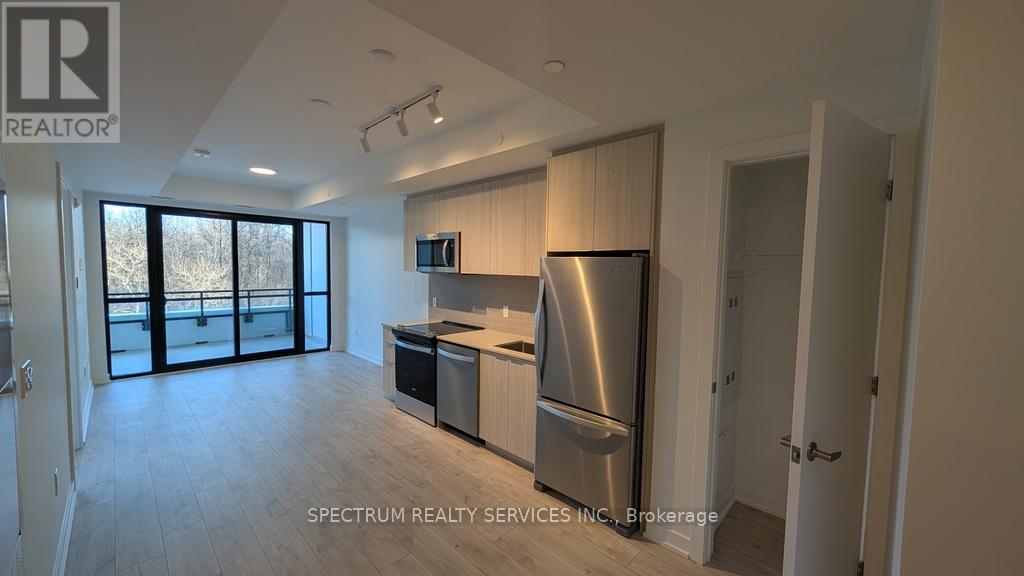 301 - 750 Whitlock Avenue, Milton, Ontario  L9E 2B4 - Photo 7 - W12682476