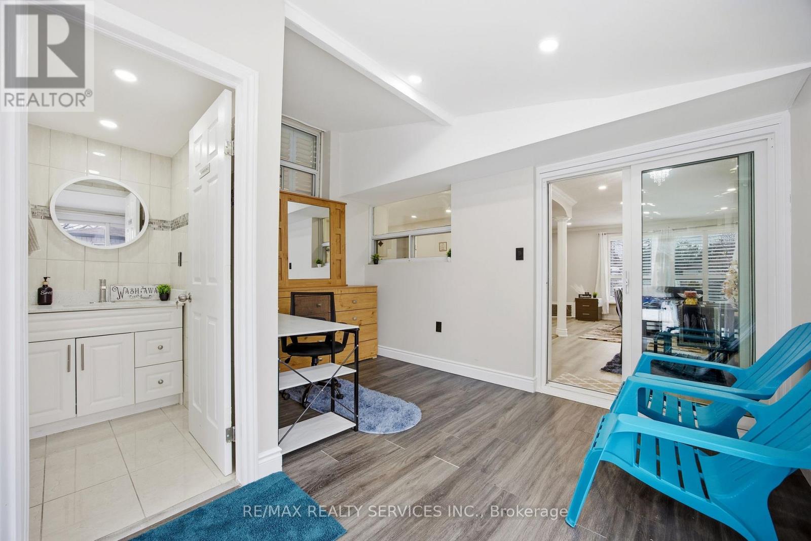 17 Avening Drive, Toronto, Ontario  M9V 1Y2 - Photo 12 - W12692060