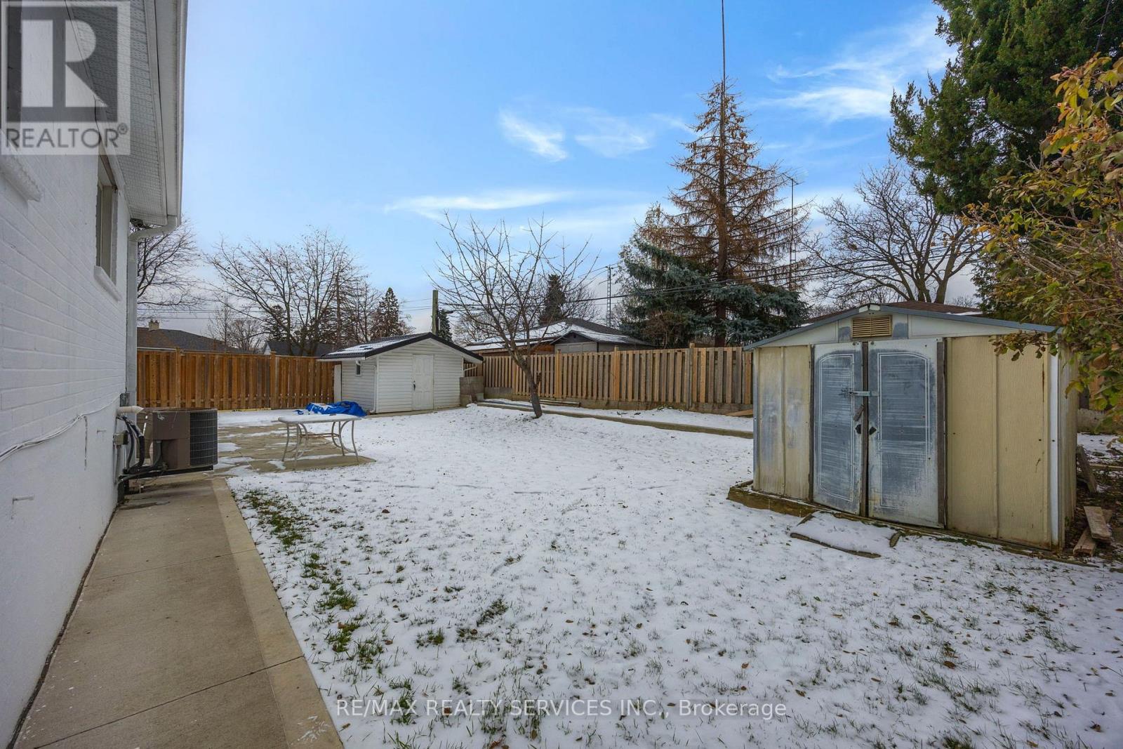 17 Avening Drive, Toronto, Ontario  M9V 1Y2 - Photo 30 - W12692060