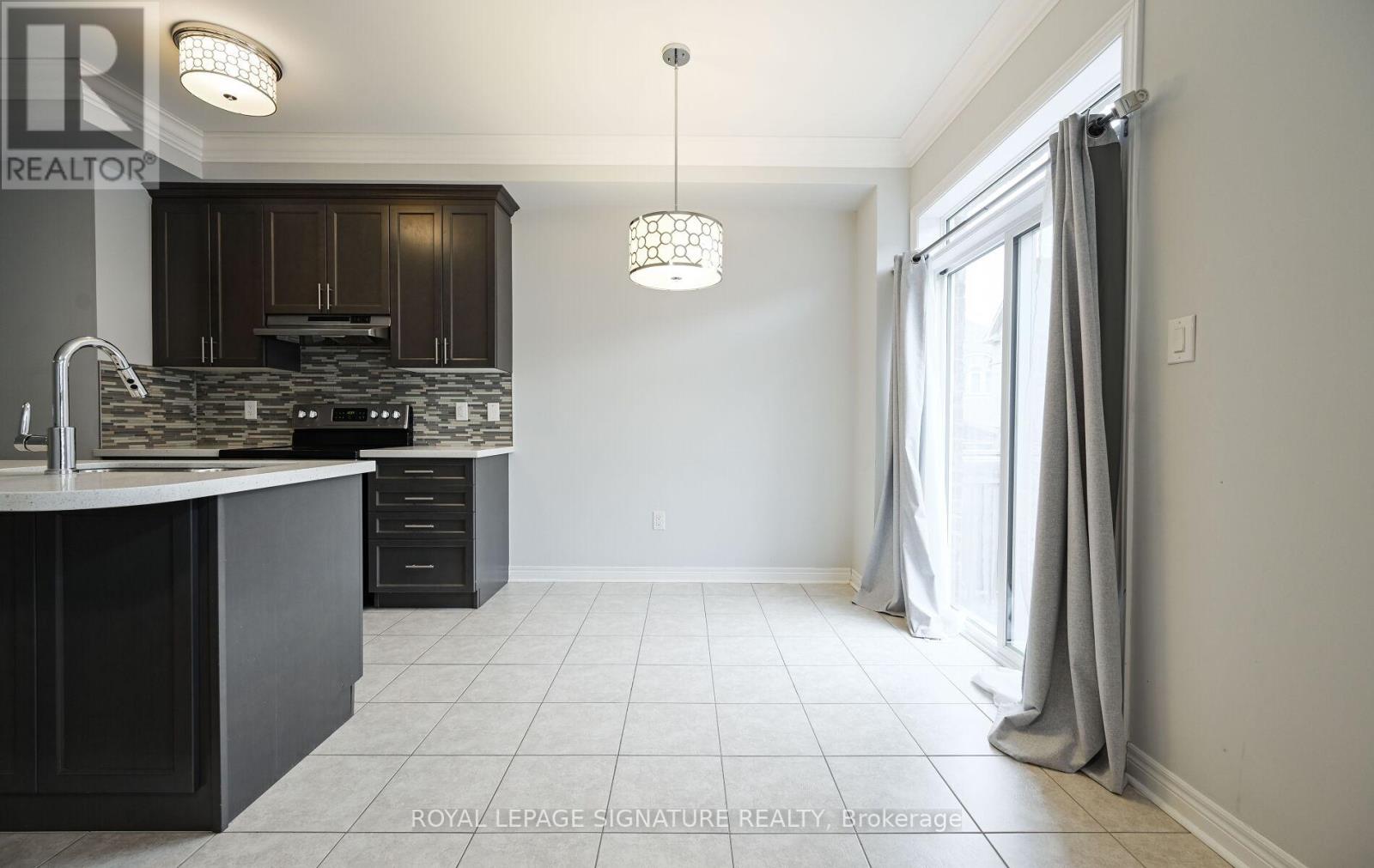 350 Leadwood Gate, Oakville, Ontario  L6M 4M2 - Photo 15 - W12692070