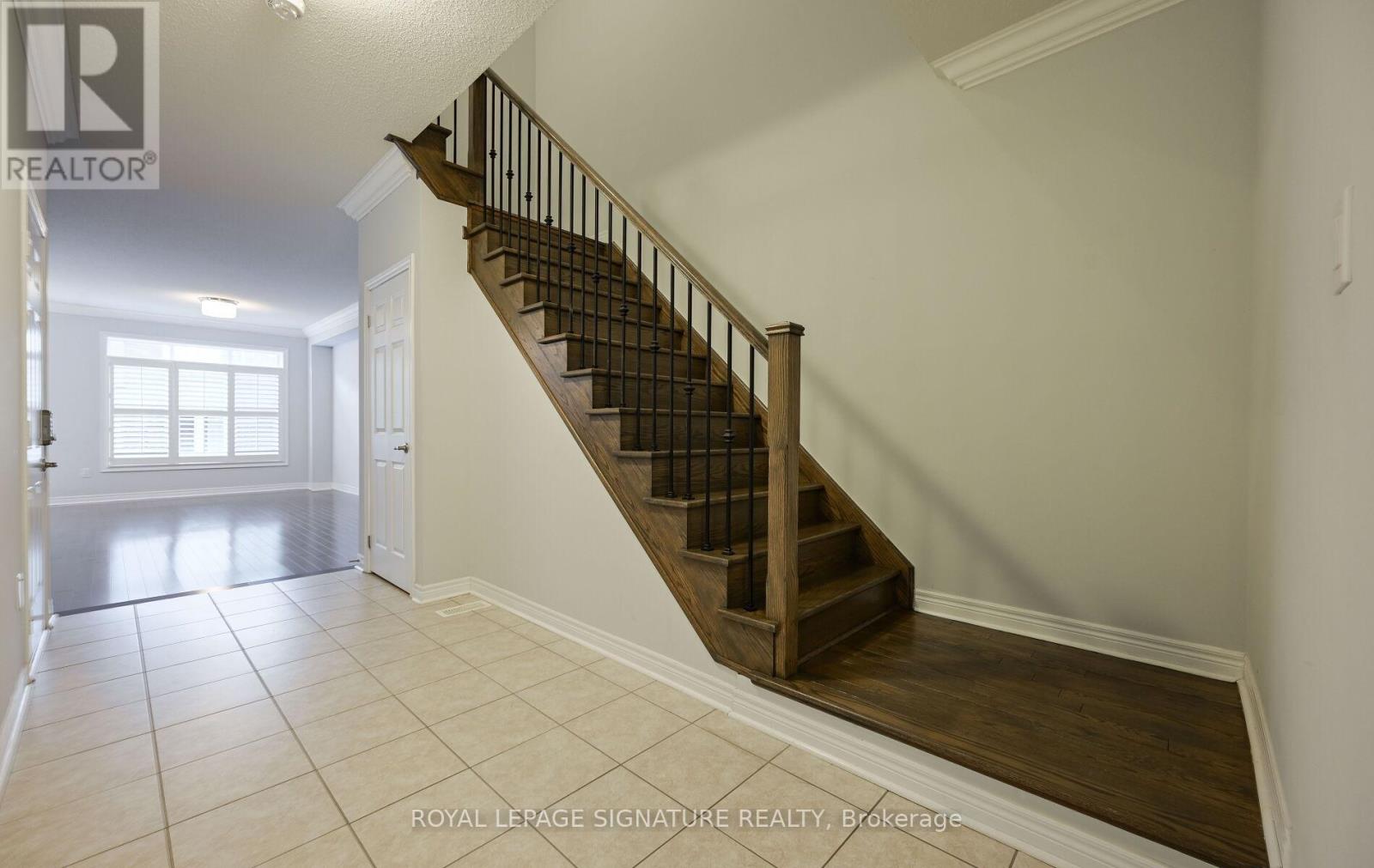 350 Leadwood Gate, Oakville, Ontario  L6M 4M2 - Photo 17 - W12692070