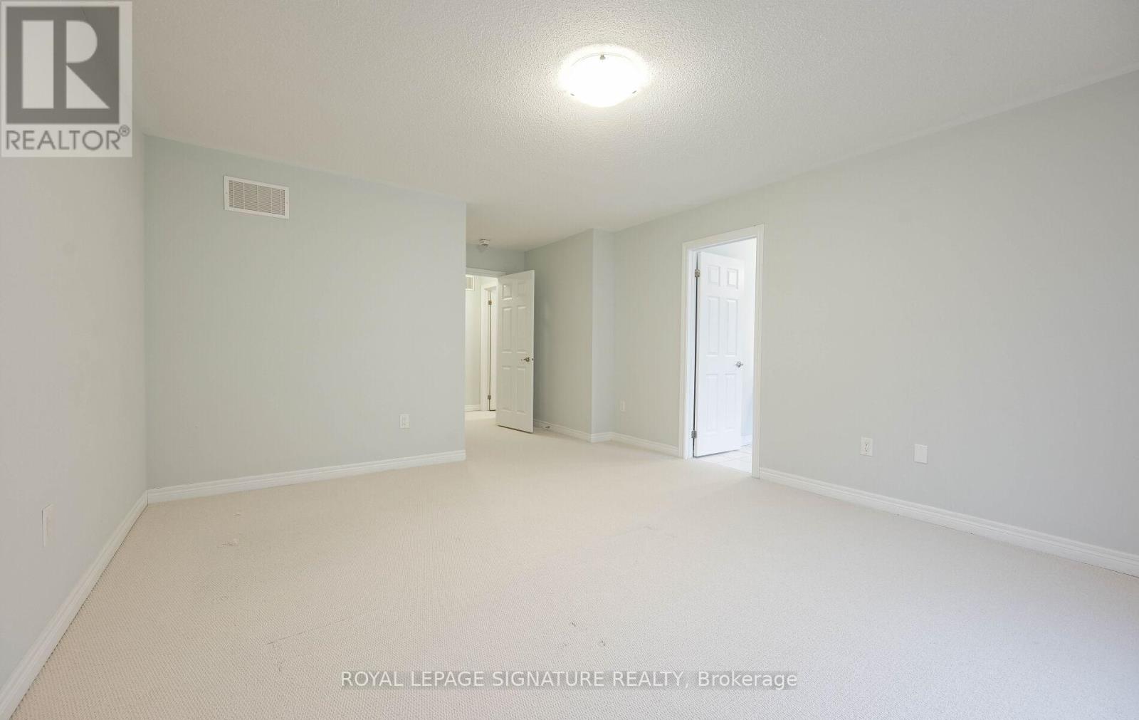 350 Leadwood Gate, Oakville, Ontario  L6M 4M2 - Photo 21 - W12692070