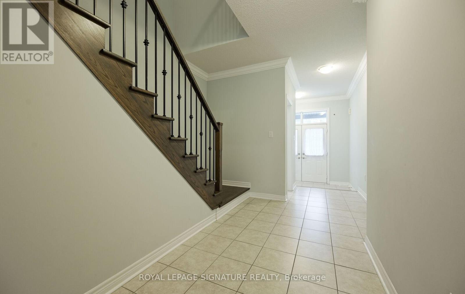 350 Leadwood Gate, Oakville, Ontario  L6M 4M2 - Photo 5 - W12692070