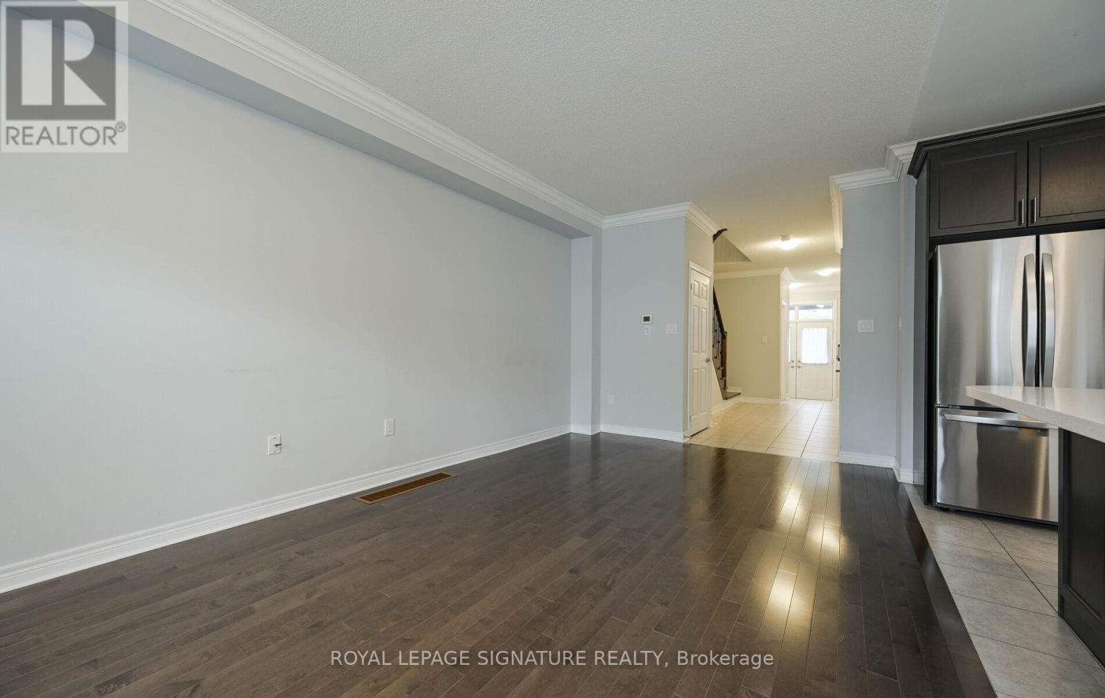 350 Leadwood Gate, Oakville, Ontario  L6M 4M2 - Photo 7 - W12692070