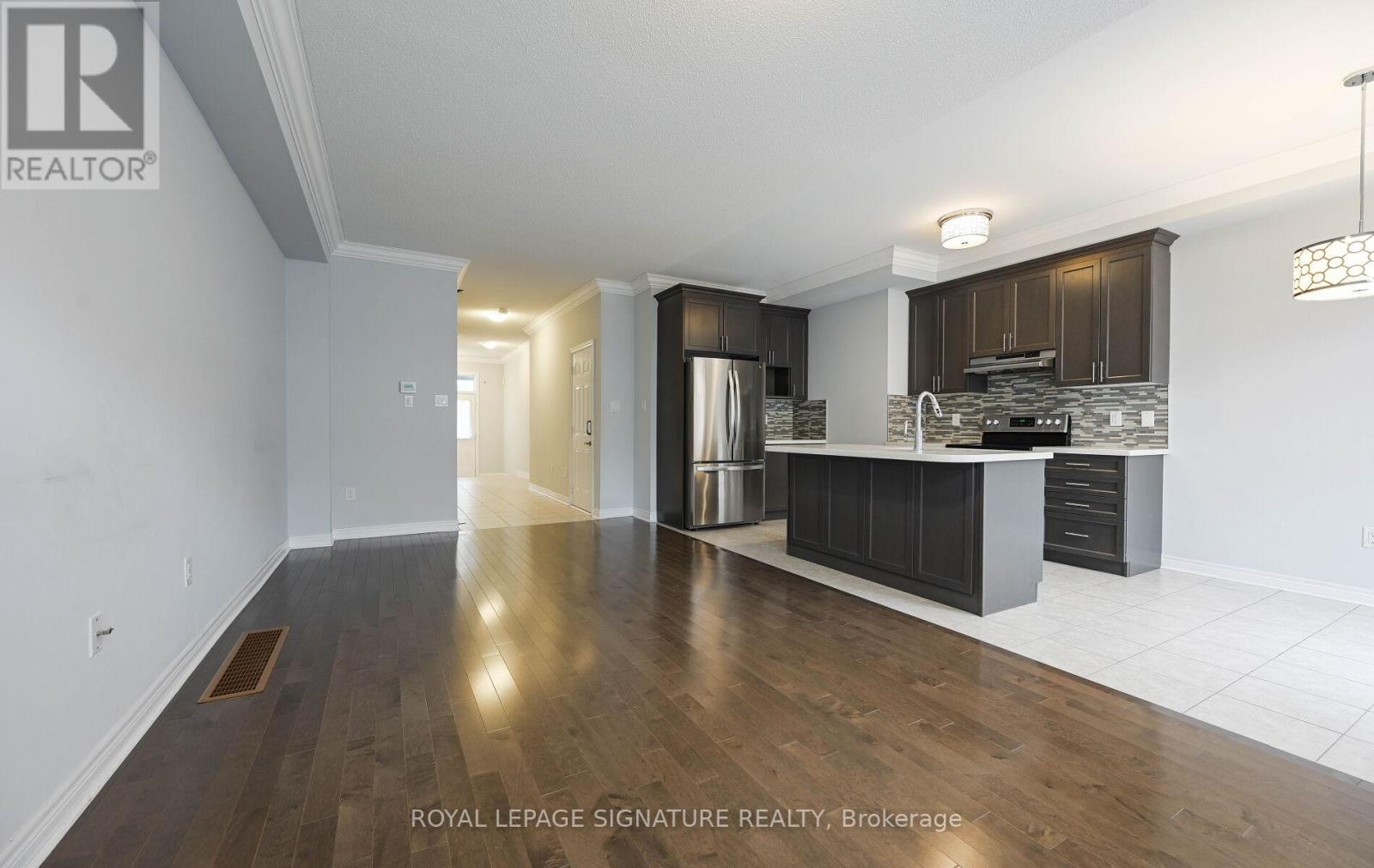 350 Leadwood Gate, Oakville, Ontario  L6M 4M2 - Photo 9 - W12692070