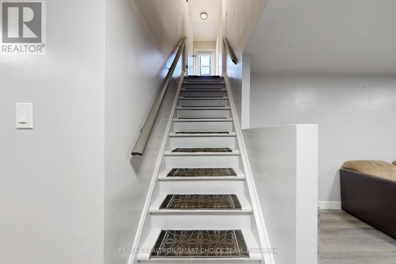 16 Frith Road, Toronto, Ontario  M3N 1G1 - Photo 21 - W12692074